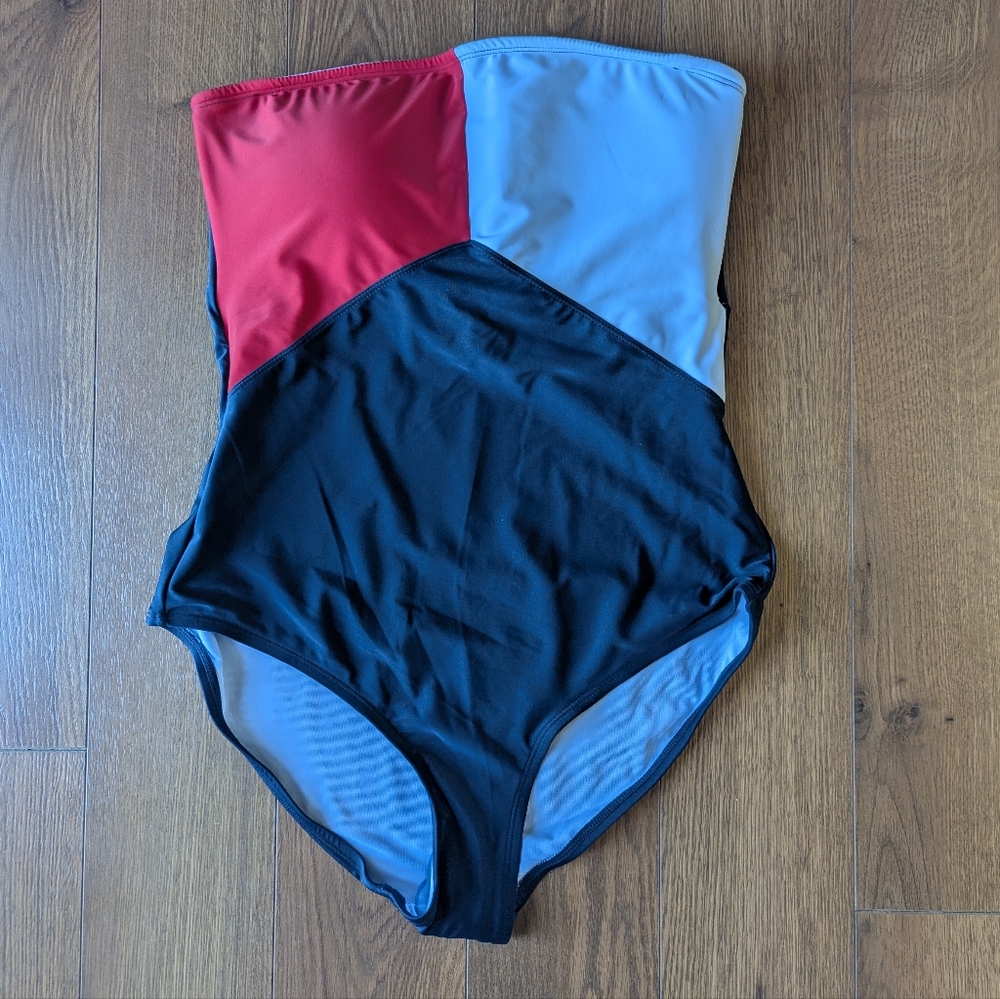 Tommy Hilfiger Full Coverage Colorblock Women's One Piece NWT Multiple Sizes - Picture 7 of 15